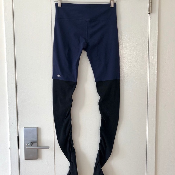 ALO Yoga Pants - Alo Yoga Goddess Leggings